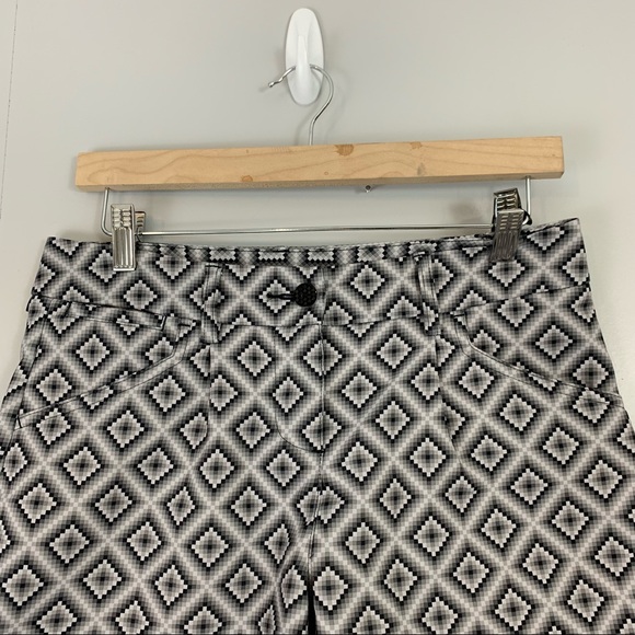 Puma Lifestyle Golf Shorts Chino Black White Geometric 2 - Picture 2 of 8